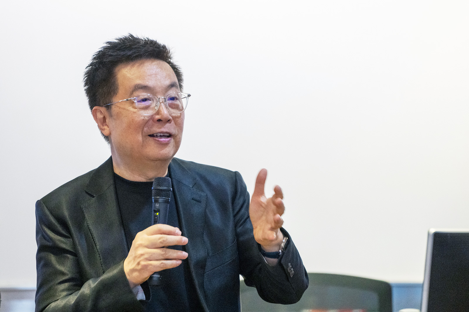 Mr Alfred Chuang, Founder and General Partner of Race Capital, shares his entrepreneurial journey with our business students.