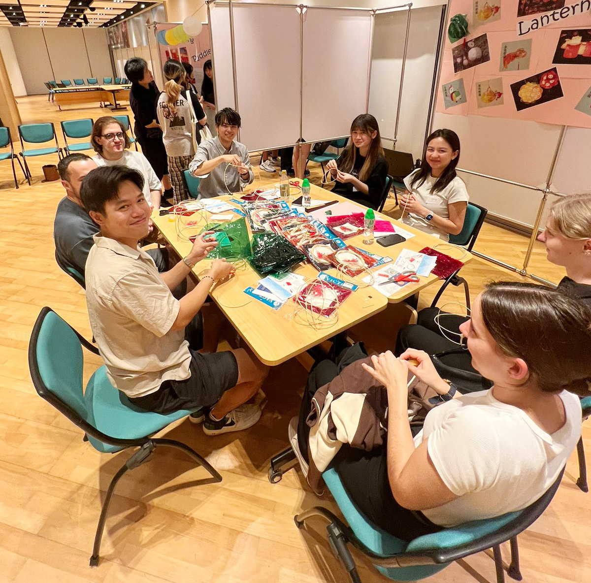 CB exchange students celebrate Mid-Autumn Festival