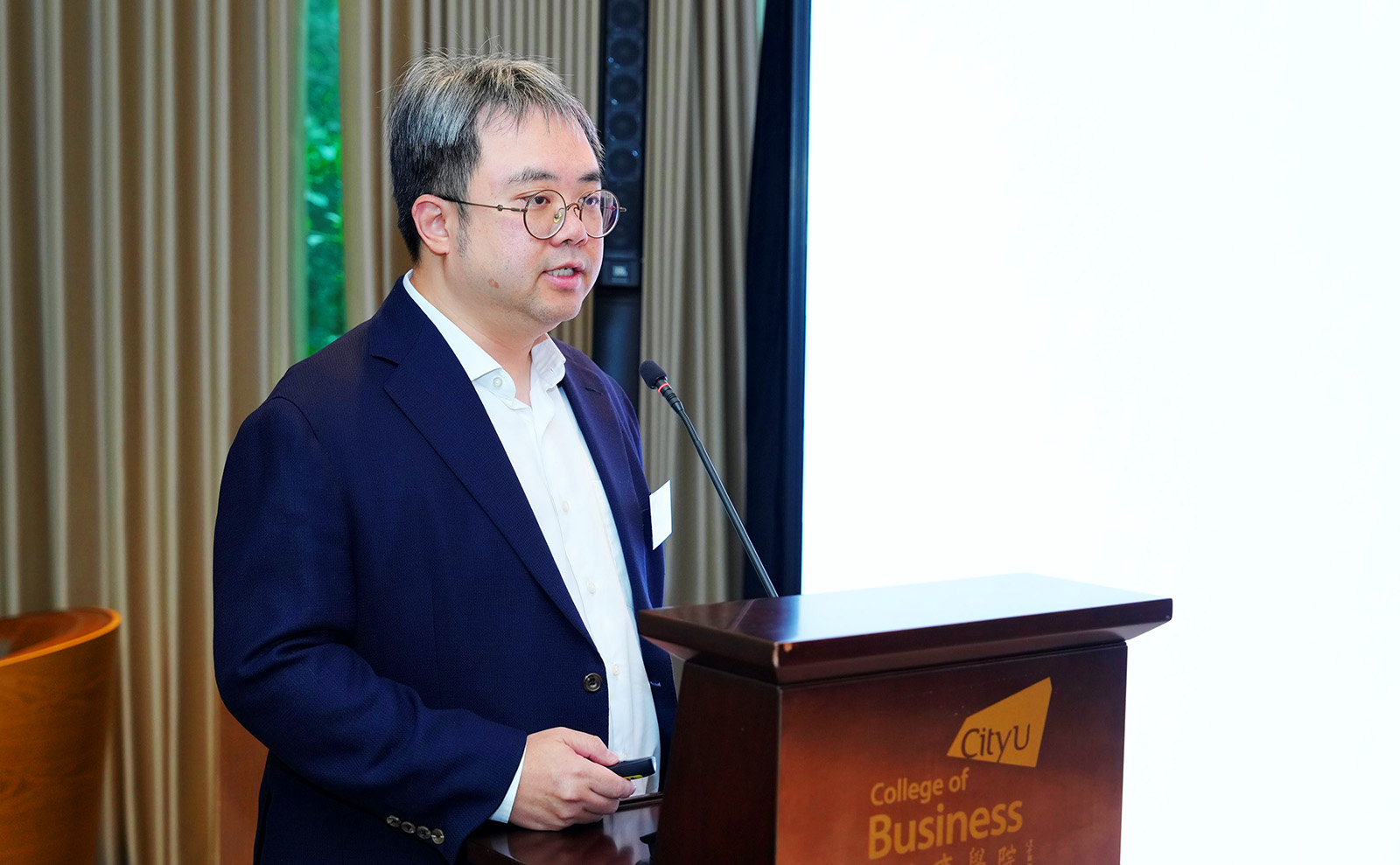 Dean Stephen Shum delivers a comprehensive update on the College’s progress and strategic vision to CIAB members.