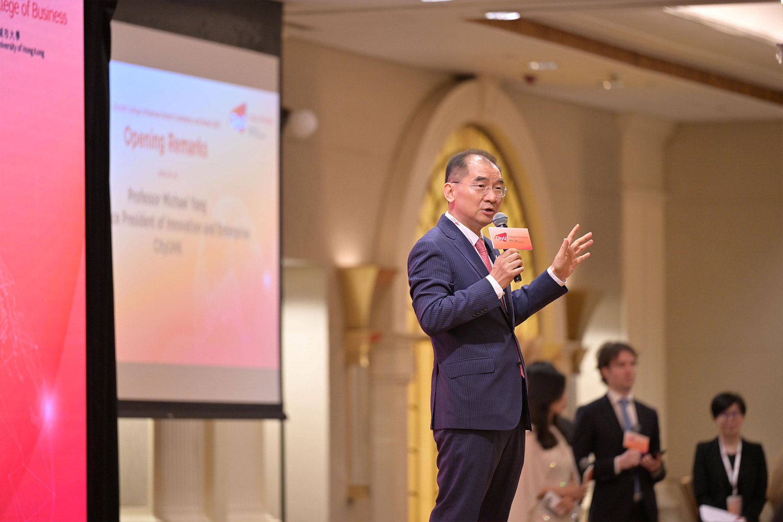 Professor Michael Yang highlights the importance of innovation and the shared journey of the CityUHK community in his dinner opening remarks.