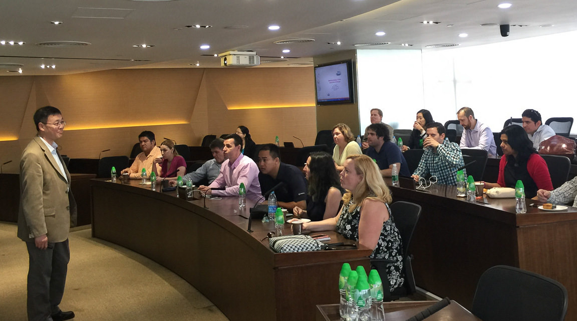 EMBA (Chinese) receives MBA students from University of Washington Bothell