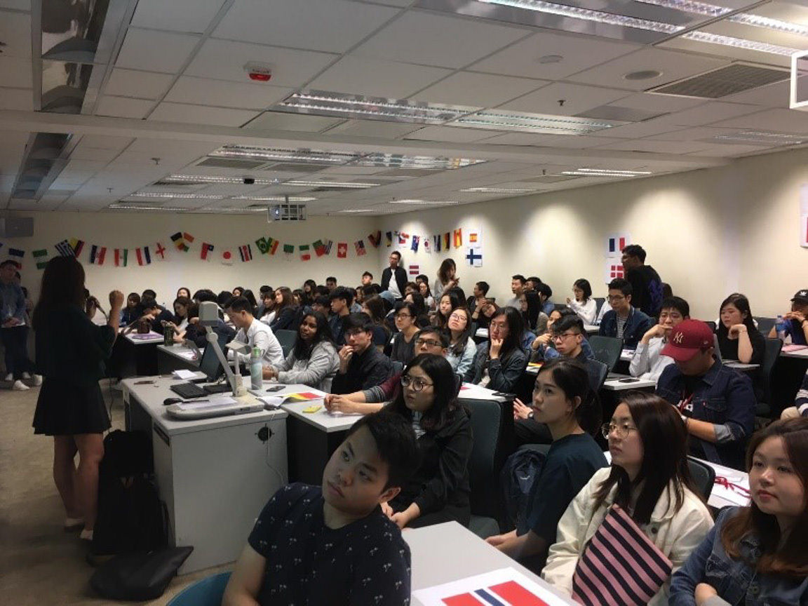 Exchange students share tips and experience
