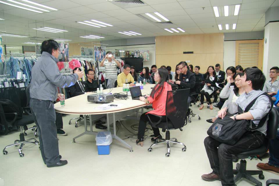 MBA students visiting Hanbo Enterprises and HIT in Shenzhen