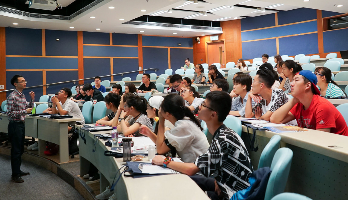 Top mainland high school students explore university education in Hong Kong