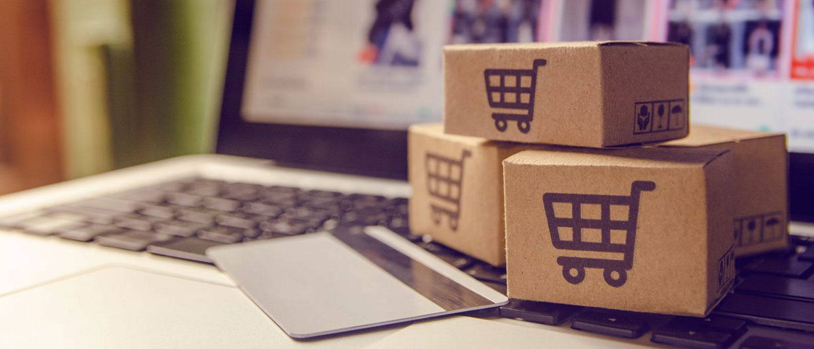 The Relative Effect of the Convergence of Product Recommendations from Various Online Sources
