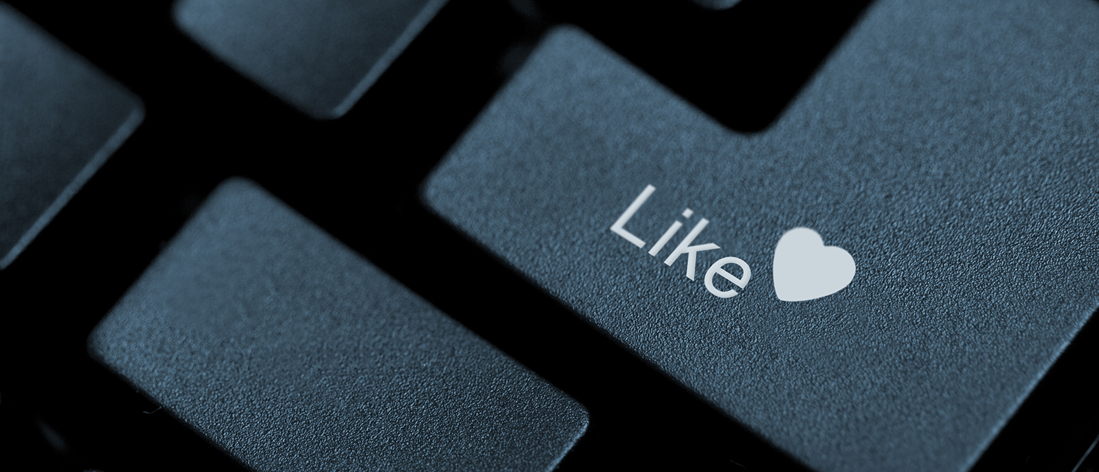 Can Positive Online Social Cues Always Reduce User Avoidance of Sponsored Search Results?
