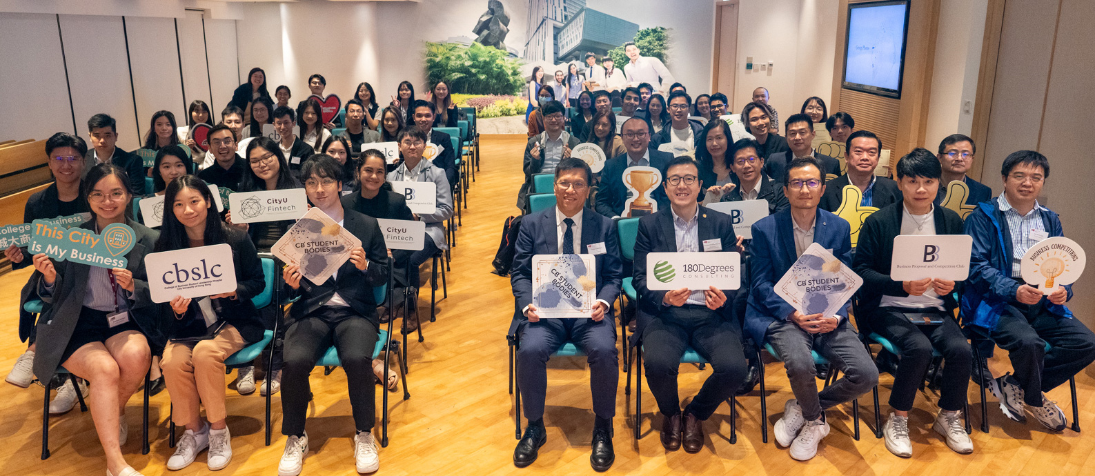 College of Business celebrates student achievements at Dean's Reception